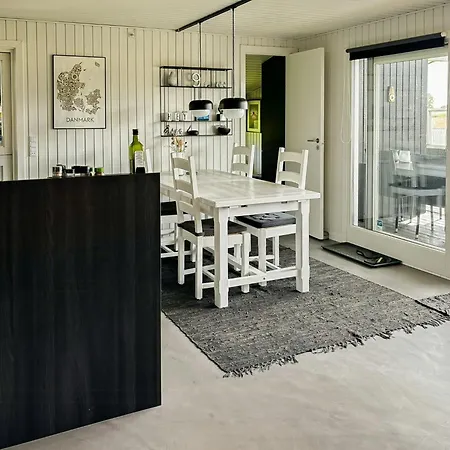 Cozy House Close To And Nature Semesterbostad